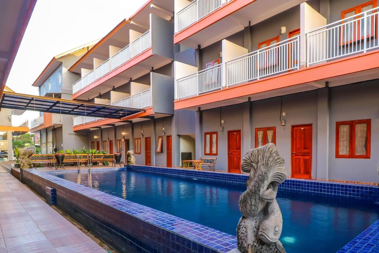 Oyo 1670 Likko Inn Dempasar Exterior foto